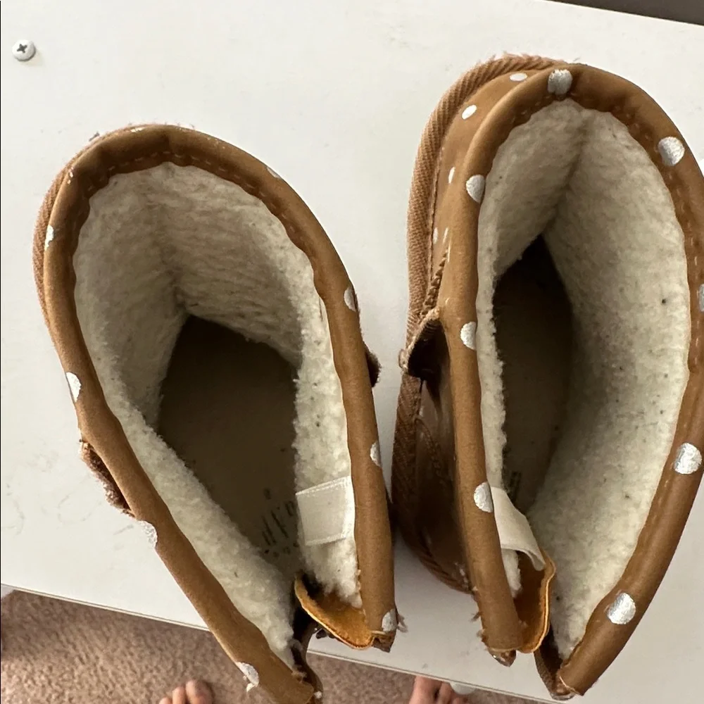 Baby Gap Faux Shearling lined Boots